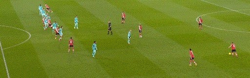 单双预测-【英超】111秒丢球 全场仅1射正 利物浦客负3轮不胜