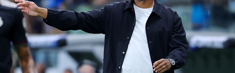 大小统计-图片报：孔帕尼罕见进行公开训练，2200名球迷现场观看